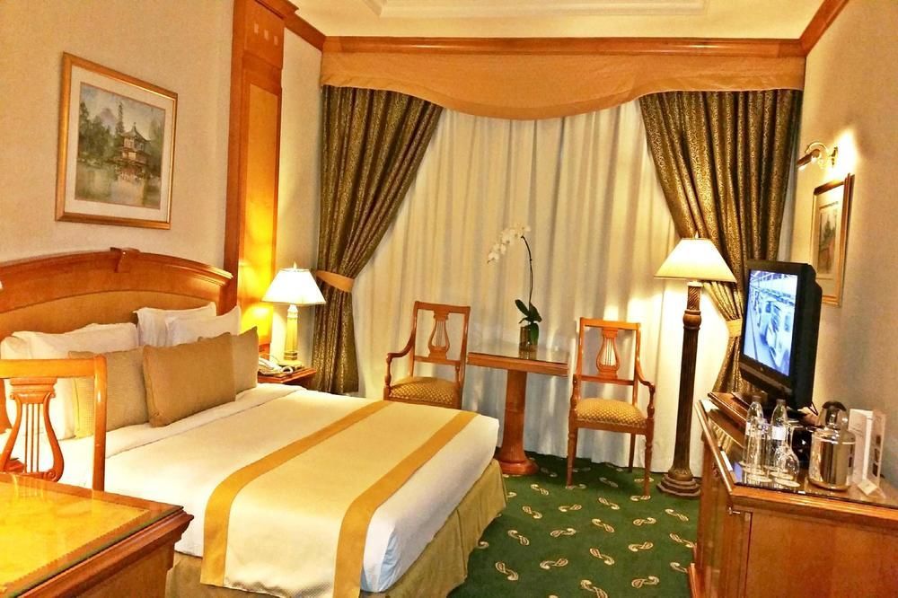カートン パレス ホテル ドバイ エクステリア 写真 A room at the hotel